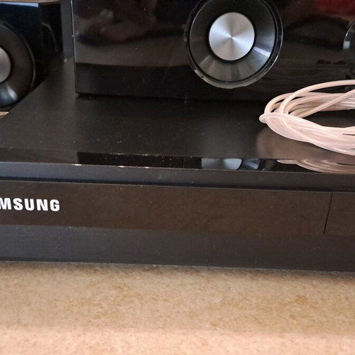 Samsung HT-C350 Home Cinema 5.1 used system with DVD player