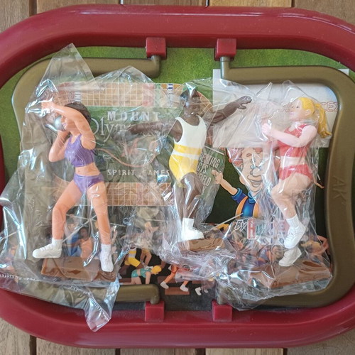 Olympiodromies game new with 28 athletic figures