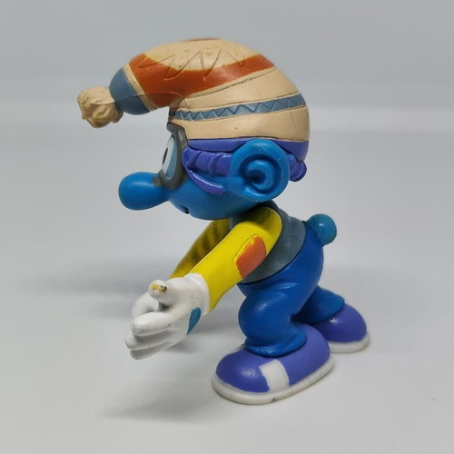 Smurf Skiier Figure Peyo like new, collectible