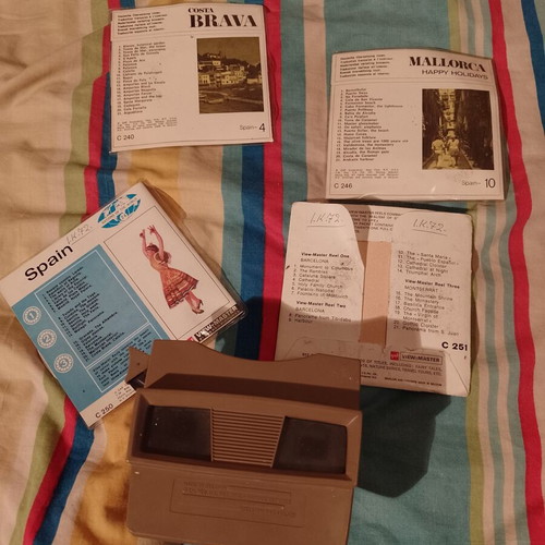 View master used with 4 vintage Spain sets