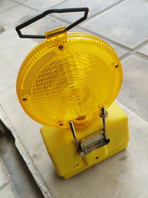 Work warning lantern used, yellow, double-sided