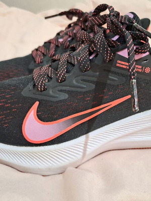 Nike Zoom Winflo 7 γυναικεία αθλητικά παπούτσια νούμερο 36 σαν καινούργιο