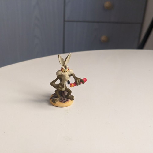 Looney Tunes Coyote miniature figure like new