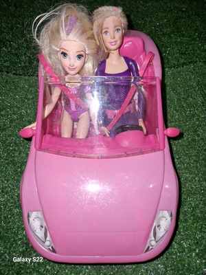 Barbie αυτοκίνητο σαν καινούργιο με σετ Barbie