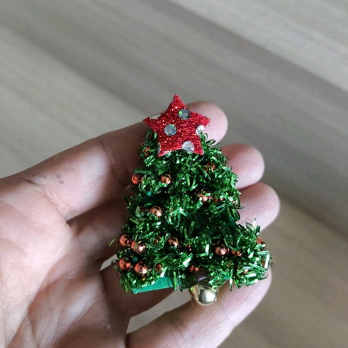 Christmas brooch used