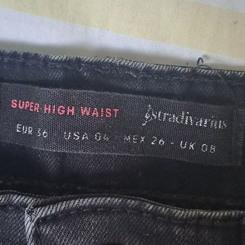 Stradivarius black women's jeans like new