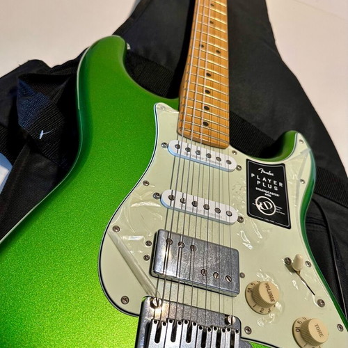 Fender Player Plus Strat HSS Cosmic Jade like new with Seymour Duncan pickups