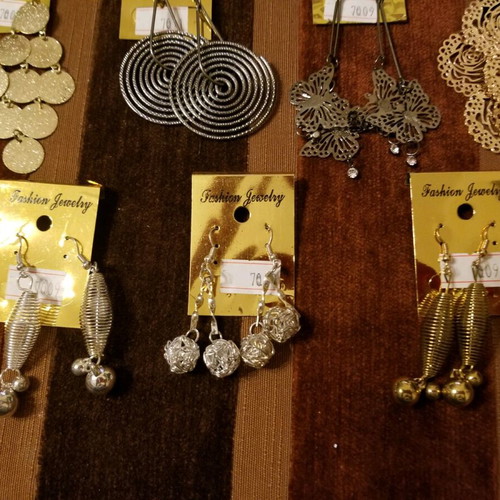 Earrings new, set of 11 pieces