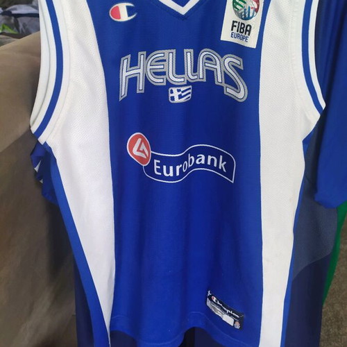 Basketball jersey of national team used, size large kids
