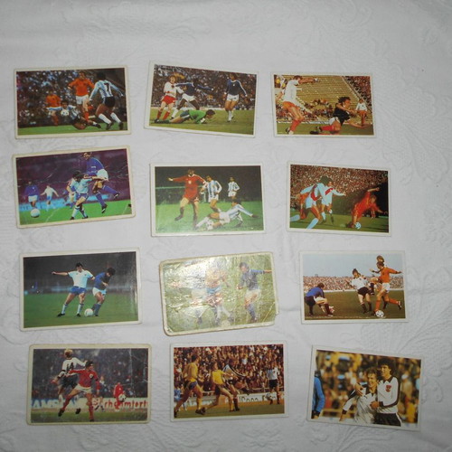 Football 32 Dandy stickers used, various conditions