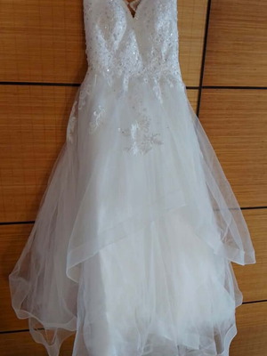 Wedding dress Australian new, sizes 44-48, white