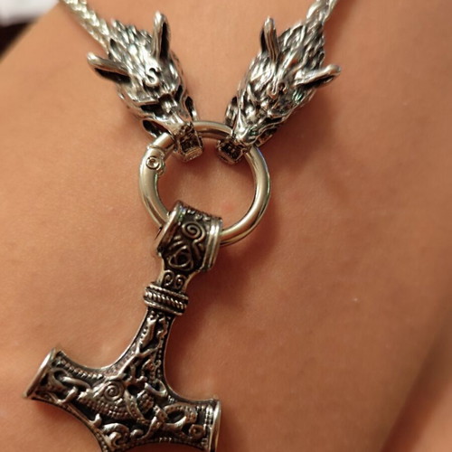 Viking Thor's Hammer Necklace Mjölnir with Wolf Heads new, silver