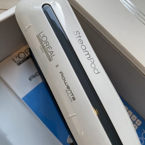 L'Oréal Professionnel Steampod 3.0 steam hair straightener