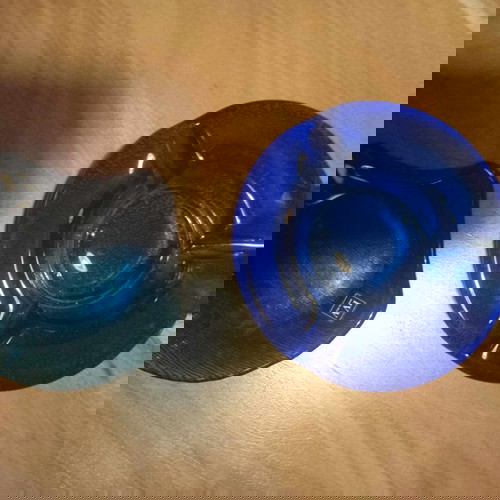 Γυάλινα τασάκια σαν καινούργια, σετ με γαλάζια και μπλε απόχρωση