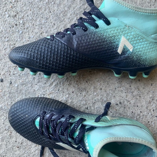 Adidas Predator football shoes like new, black and turquoise, sizes 40-40.5