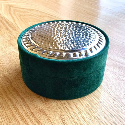 Velvet box with hammered silver, like new, green