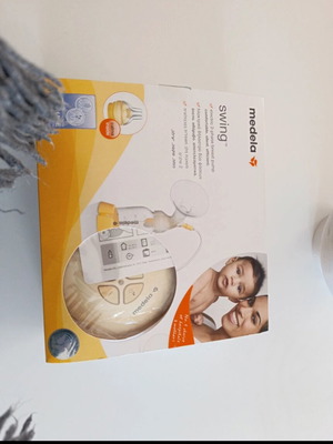 Medela electric breast pump like new with 2-phase technology