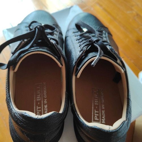 Pitbull leather sneakers size 43 like new, black
