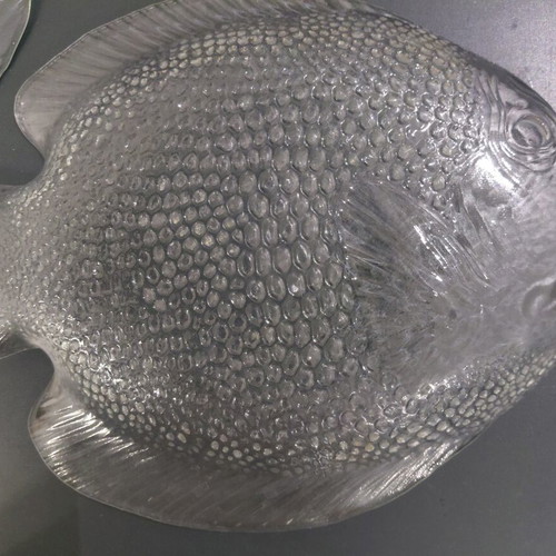 Arcoroc Poisson French plates from the 1980s, like new, set of 2