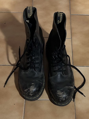 Dr. Martens 1460 vintage μαύρα δερμάτινα μποτάκια 8 οπών με φυσική φθορά χρόνου