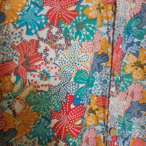 Men's floral shirt with mao collar size M like new, multicolor