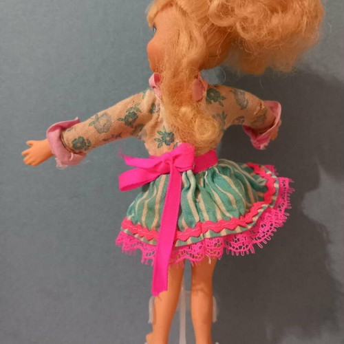 Barbie Doll Lori Pretty Pairs 1969 like new