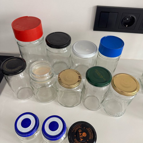 Vases and bottles used, set of 16 pieces