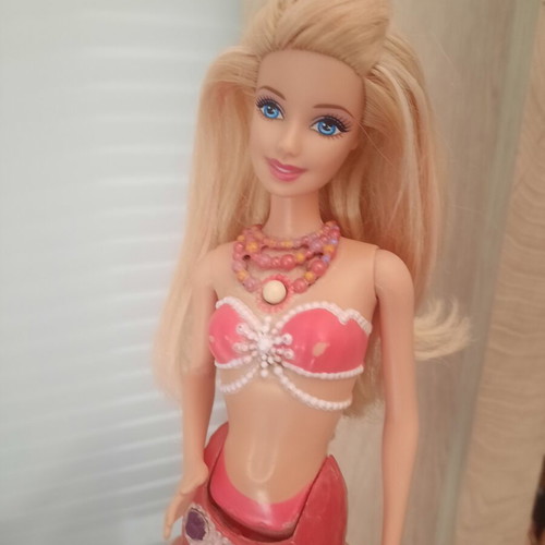 Barbie The Pearl Princess Lumina mermaid doll with transforming tail (2014)