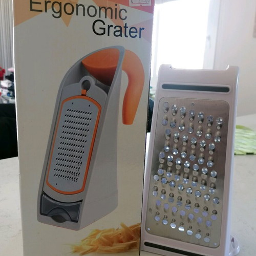 Multicutter and grater like new, very good and useful