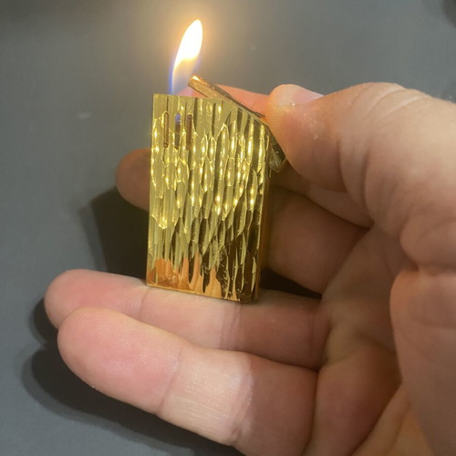 Cosmic Electronic lighter like new