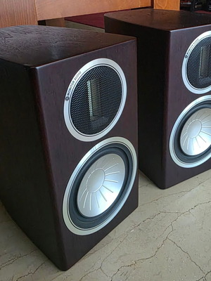 Monitor Audio Gold 50 5G speakers like new, pair, dark walnut finish