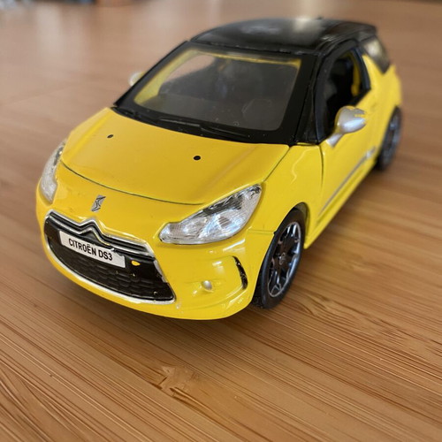Bburago Citroën DS3 1:32 diecast model used, yellow with black roof