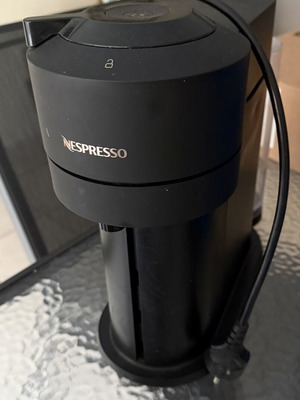 Nespresso Vertuo coffee machine like new