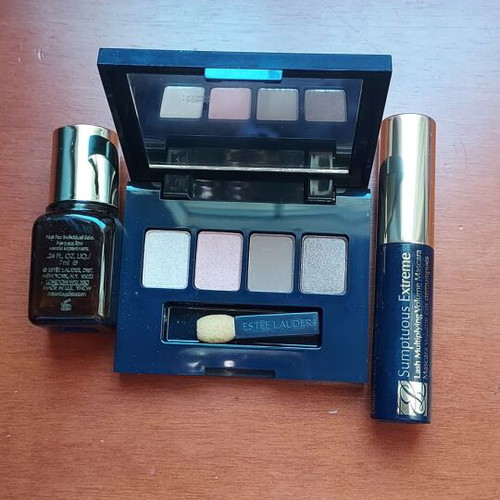 Estée Lauder products new small size eyeshadow palette, mascara, serum