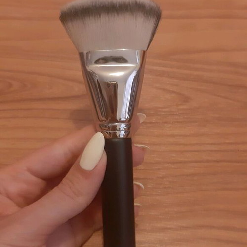 Mac 125s makeup brush new, large face brush