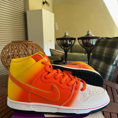 Nike Dunk High SB Sweet Tooth new, size 43, multicolor orange
