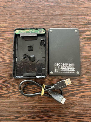 Toshiba 2.5” SATA III USB 3.0 external hard drive case used