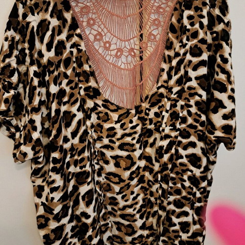 Caftan used with impressive knitted back