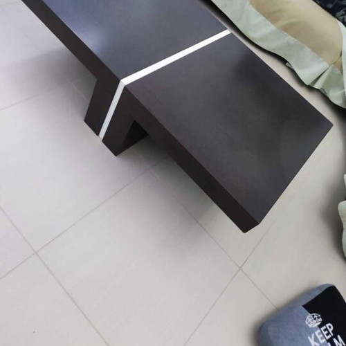 Coffee table 1.44x0.80 like new with white vintage legs