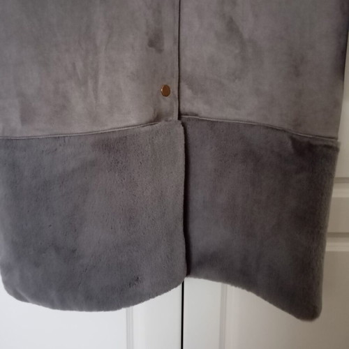 Zara gray coat like new with nice detail at the bottom