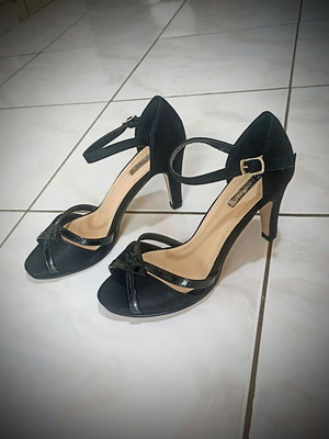 Nio Nio black evening sandals like new, size 37