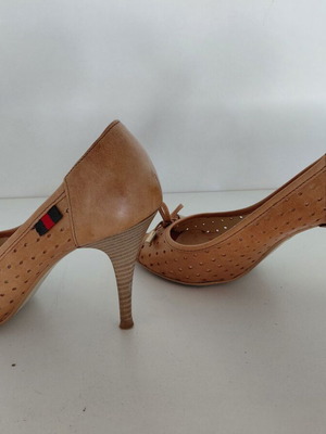 Rollini perforated brown pumps like new, size 39