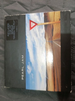 Pearl Jam Yield CD album used, Digipak edition