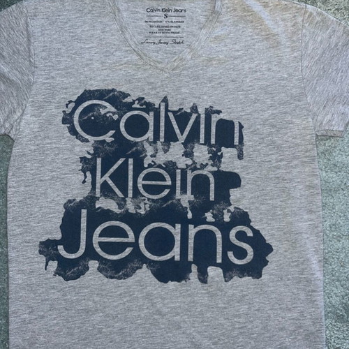Calvin Klein Jeans T-shirt Size S Grey like new