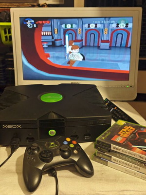 Xbox Original κονσόλα με 4 παιχνίδια και χειριστήριο