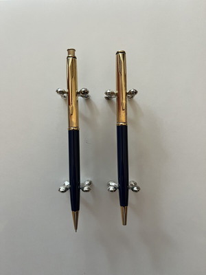 Parker Insignia pen and pencil pair like new, blue