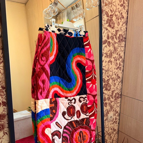 Karavan quilted skirt colorful small like new