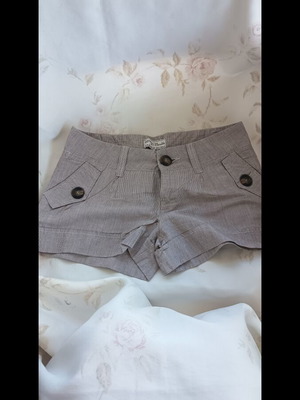 Bershka beige shorts like new with buttons, size S