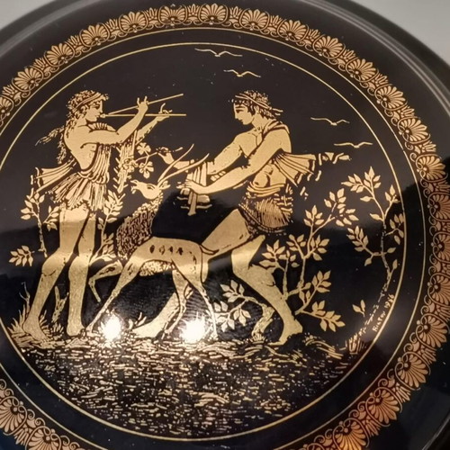 Porcelain jewelry box used with 24k gold, vintage