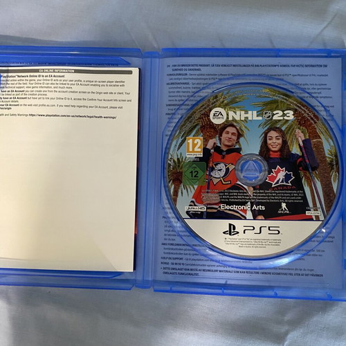 NHL 2023 PS5 game like new